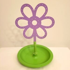 Flower Earring and jewelry organizer holds 28 pc. earrings  7.5"×10.5"